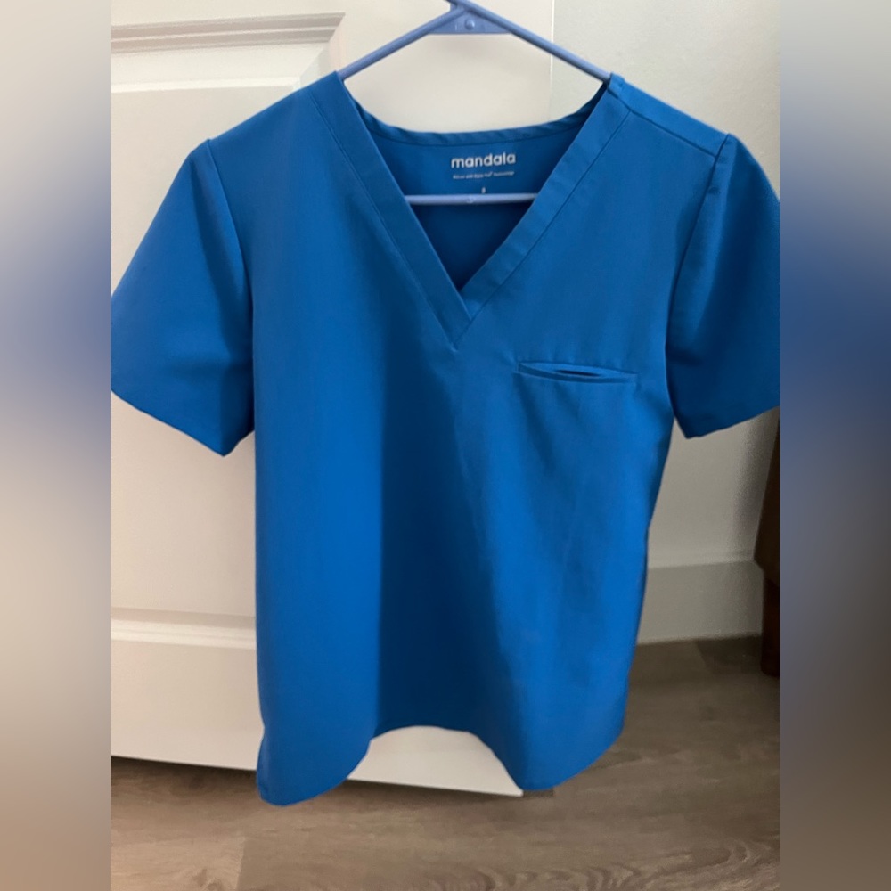 Mandala Scrub top small